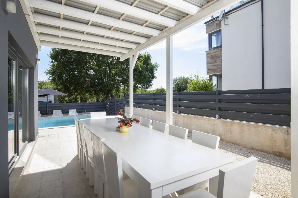 Pula Villa for 12 Guests with 50m² Pool