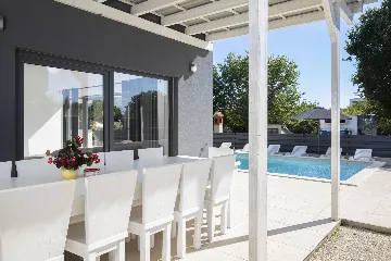 Pula Villa for 12 Guests with 50m² Pool