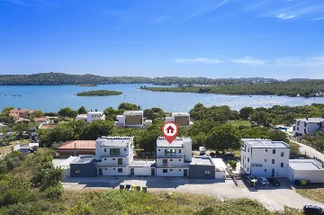 Pula Villa for 12 Guests with 50m² Pool