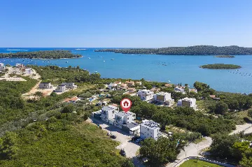 Pula Villa for 12 Guests with 50m² Pool