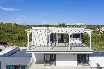 Pula Villa for 12 Guests with 50m² Pool