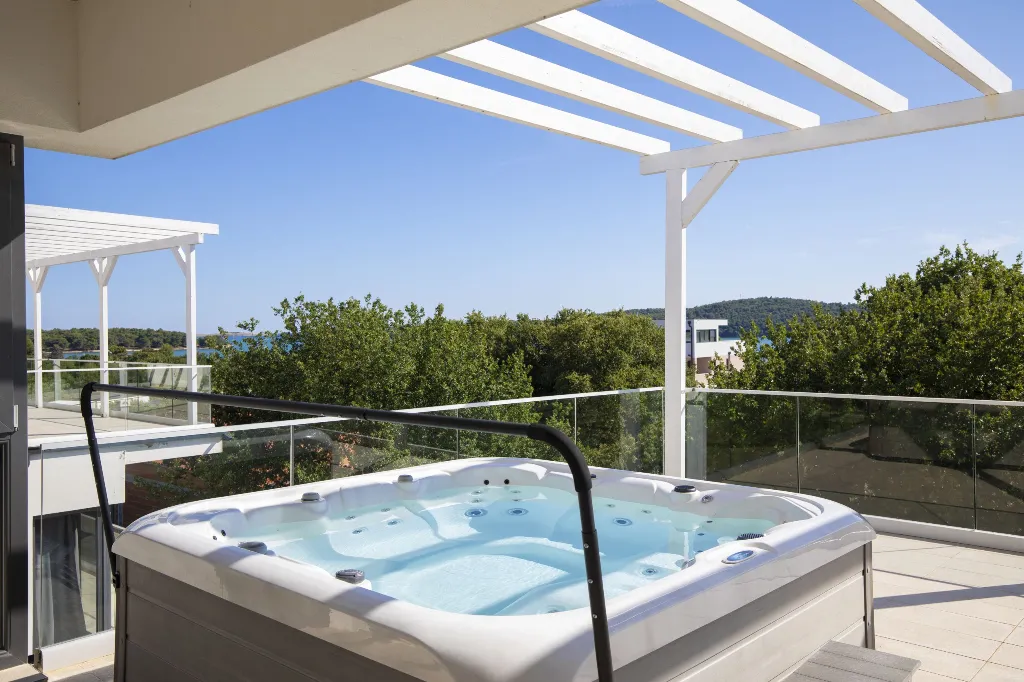 Pula Villa for 12 Guests with 50m² Pool