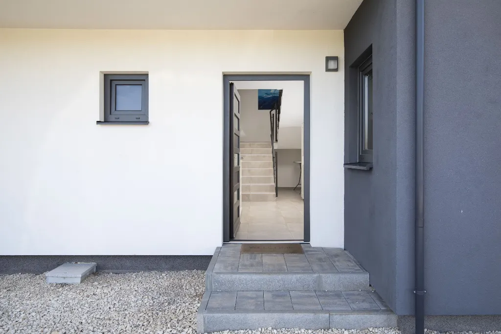 Pula Villa for 12 Guests with 50m² Pool