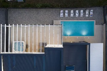 Pula Villa for 12 Guests with 50m² Pool