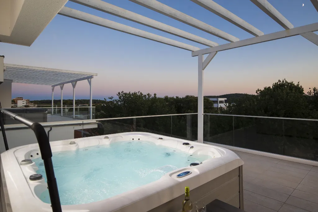 Pula Villa for 12 Guests with 50m² Pool
