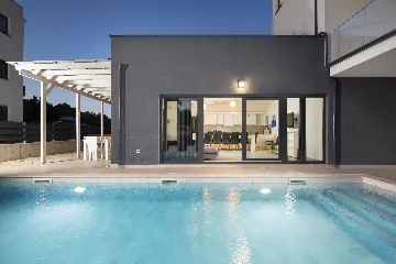 Pula Villa for 12 Guests with 50m² Pool