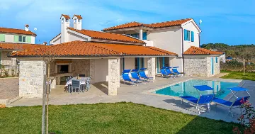 4-Bedroom Villa in Vodnjan for 8 Guests