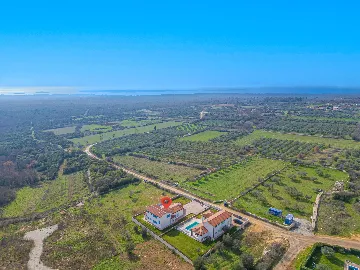 4-Bedroom Villa in Vodnjan for 8 Guests