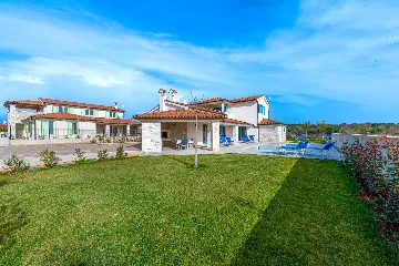 4-Bedroom Villa in Vodnjan for 8 Guests