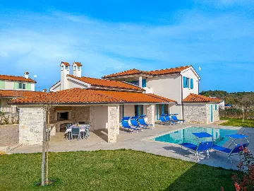 4-Bedroom Villa in Vodnjan for 8 Guests