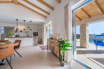 4-Bedroom Villa in Vodnjan for 8 Guests