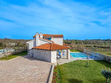 4-Bedroom Villa in Vodnjan for 8 Guests