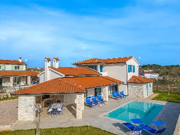 4-Bedroom Villa in Vodnjan for 8 Guests