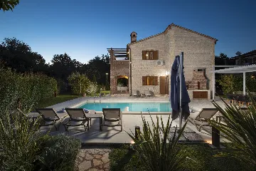Svetvinčenat Villa with 4 Bedrooms and Private Pool