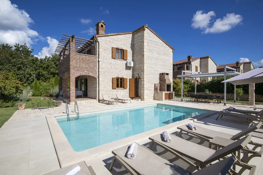 Svetvinčenat Villa with 4 Bedrooms and Private Pool