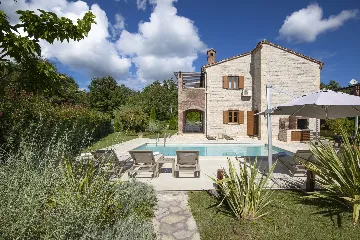 Svetvinčenat Villa with 4 Bedrooms and Private Pool