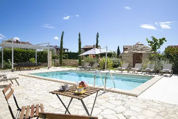 Svetvinčenat Villa with 4 Bedrooms and Private Pool