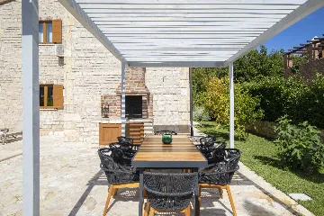 Svetvinčenat Villa with 4 Bedrooms and Private Pool