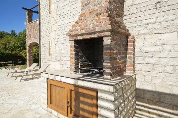 Svetvinčenat Villa with 4 Bedrooms and Private Pool