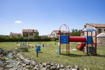 Svetvinčenat Villa with 4 Bedrooms and Private Pool