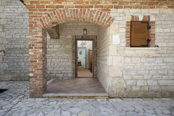 Svetvinčenat Villa with 4 Bedrooms and Private Pool