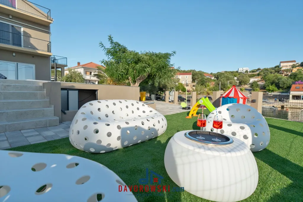 Apartment in Novalja (Lun) for 2 Guests