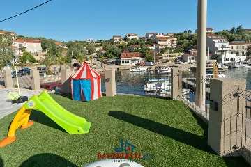 Modern Sea-View Apartment in Novalja for Up to 4