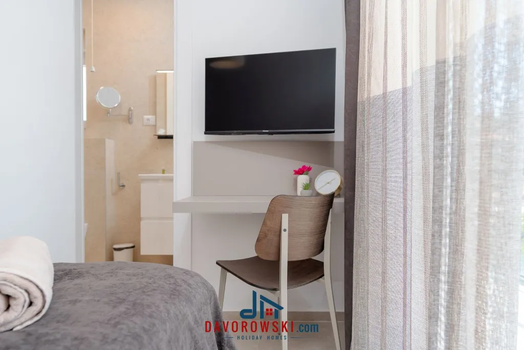 Modern Sea-View Apartment in Novalja for Up to 4