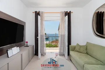 Modern Sea-View Apartment in Novalja for Up to 4