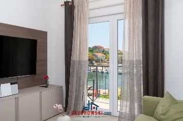 Modern Sea-View Apartment in Novalja for Up to 4