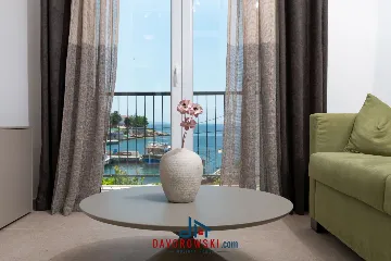 Modern Sea-View Apartment in Novalja for Up to 4