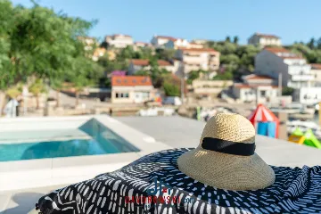 Sea-View Apartment in Lun, Island of Pag (Sleeps 4)