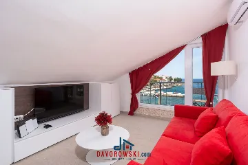 Sea-View Apartment in Lun, Island of Pag (Sleeps 4)