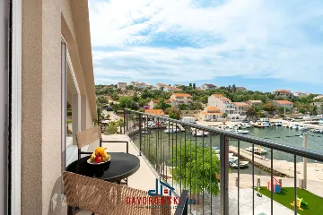 Sea-View Apartment in Lun, Island of Pag (Sleeps 4)