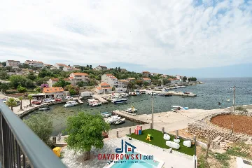 Sea-View Apartment in Lun, Island of Pag (Sleeps 4)