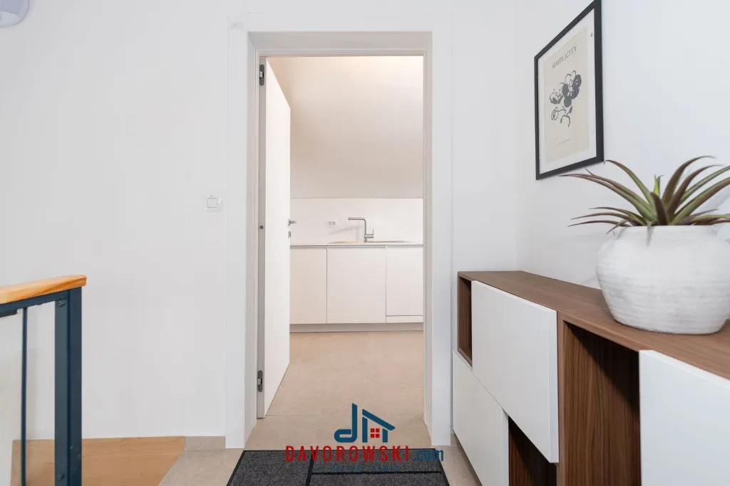 Sea-View Apartment in Lun, Island of Pag (Sleeps 4)