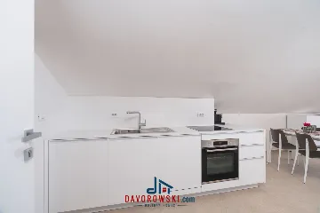 Sea-View Apartment in Lun, Island of Pag (Sleeps 4)