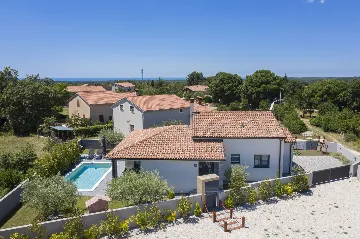 3-Bedroom Villa in Juršići for Up to 8 Guests
