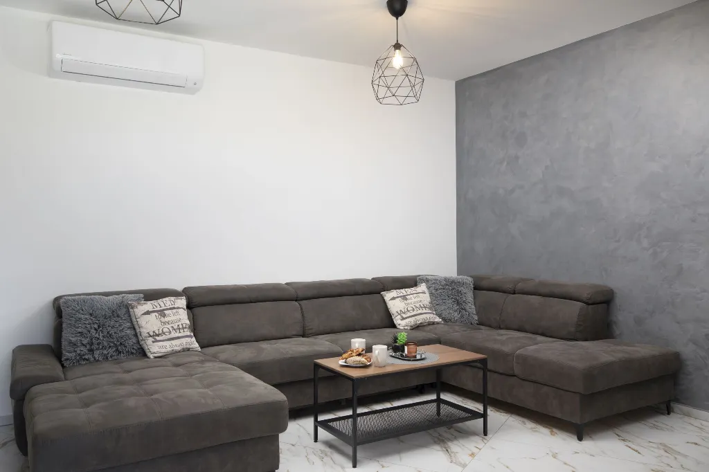 3-Bedroom Villa in Juršići for Up to 8 Guests