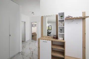 3-Bedroom Villa in Juršići for Up to 8 Guests