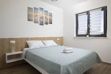 3-Bedroom Villa in Juršići for Up to 8 Guests