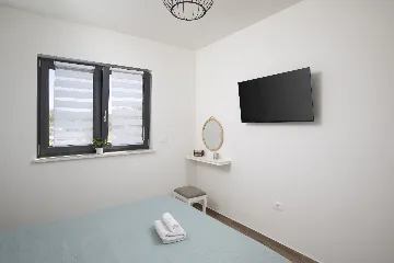 3-Bedroom Villa in Juršići for Up to 8 Guests