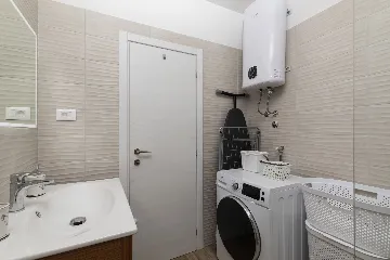 3-Bedroom Villa in Juršići for Up to 8 Guests