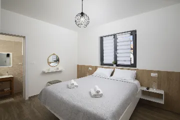 3-Bedroom Villa in Juršići for Up to 8 Guests