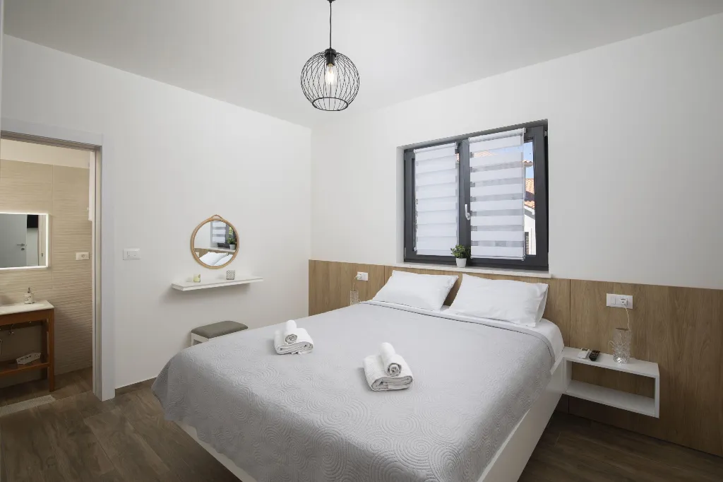 3-Bedroom Villa in Juršići for Up to 8 Guests