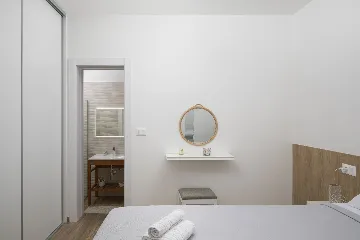 3-Bedroom Villa in Juršići for Up to 8 Guests