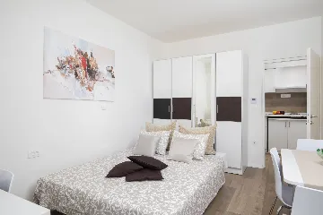 Apartment in Ika for 4 Guests with Sea-View Terrace