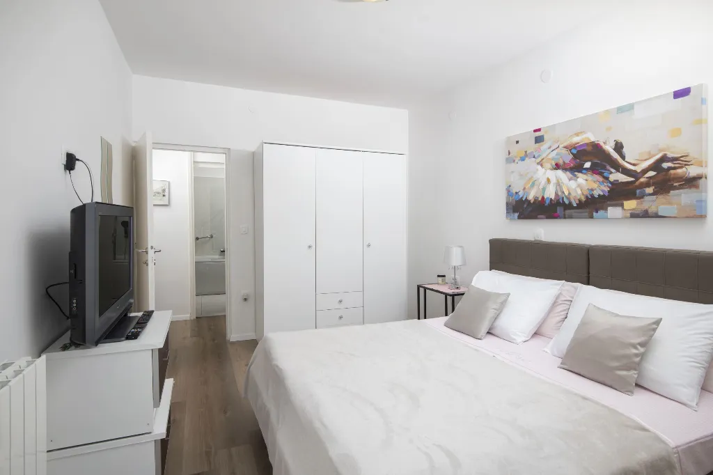 Apartment in Ika for 4 Guests with Sea-View Terrace
