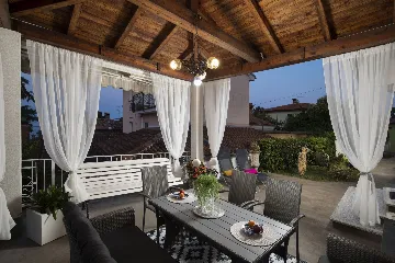 Apartment in Ika for 4 Guests with Sea-View Terrace