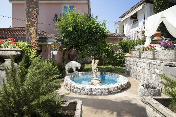 Apartment in Ika for 4 Guests with Sea-View Terrace